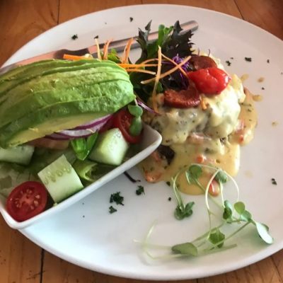 AVO SALAD WITH CHICKEN SHNITZELS